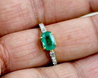 Unique cut Colombian Emerald Diamond Ring, 18KT Gold, Handmade