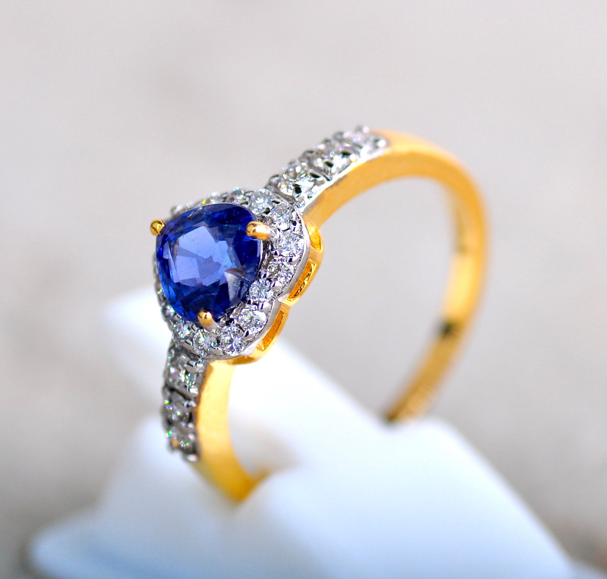 Beautiful 18KT Heart Shape Corn Blue Sapphire Diamond Ring | Etsy