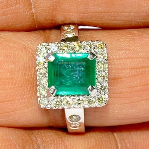 GIA GG Zertifizierter 18KT Edelstein-Grad 2.33 CT Diamantring aus kolumbianischem Smaragd von 0,65 ct