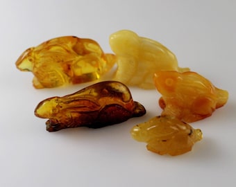 RABBITs Amulet Handmade Miniature Carved Mixed Figurine Genuine Baltic Amber LOT 004