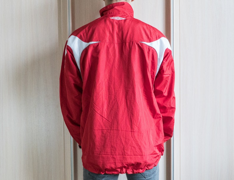 Umbro RedWhite Windbreaker jacket full zip up chest logo adjustable strings classic sportswear ProperGetUP