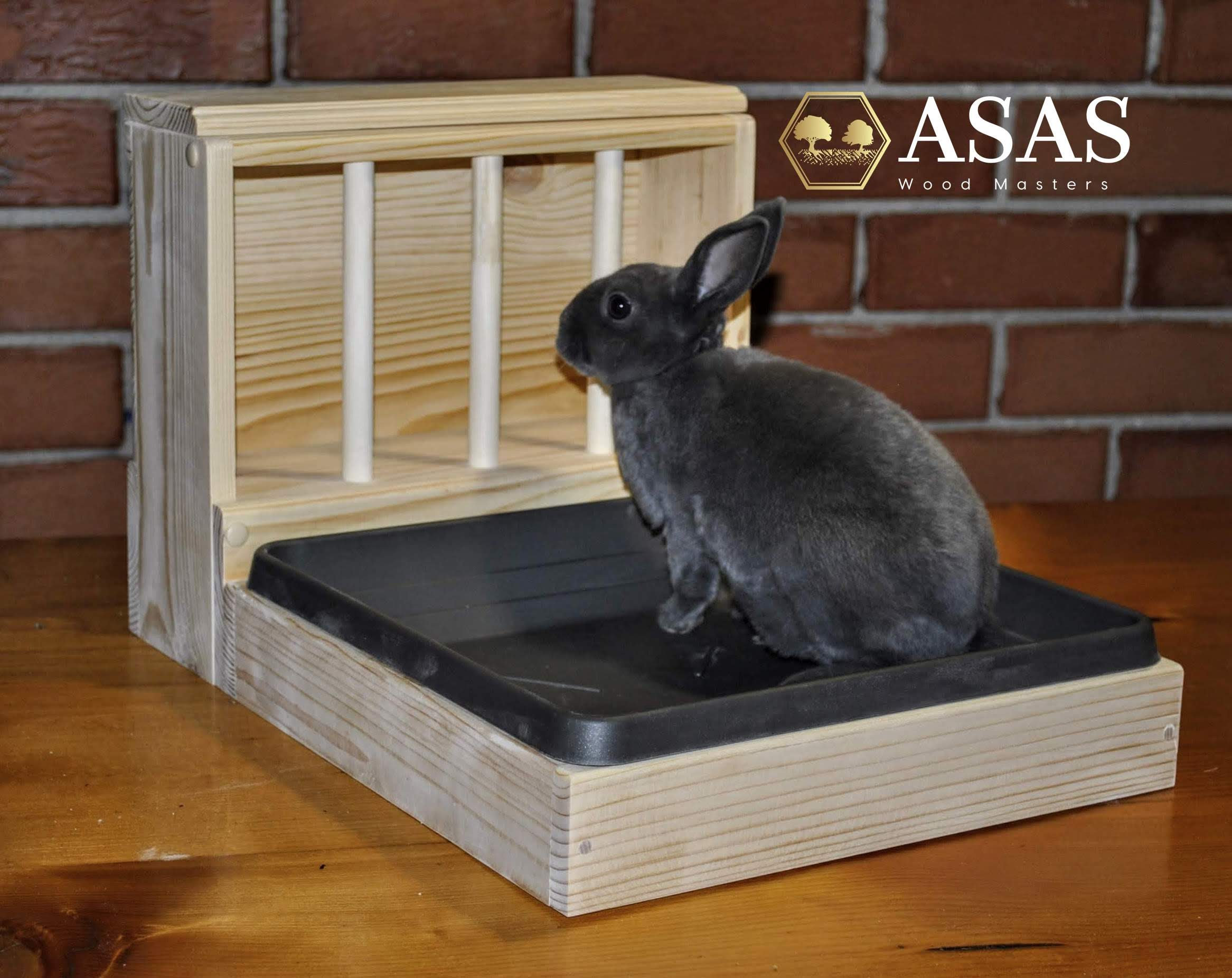 hay feeder with litter box