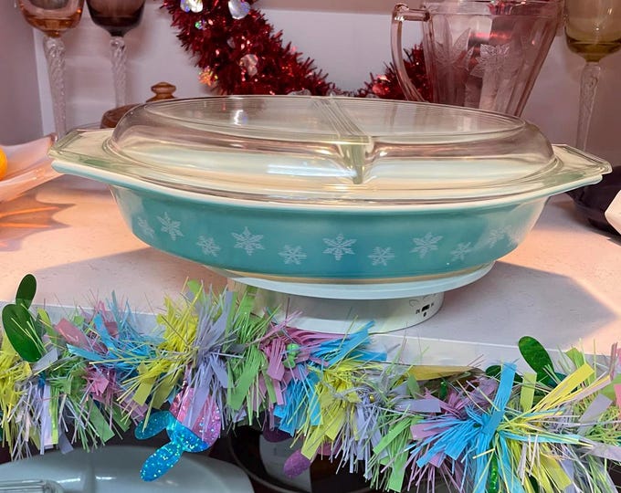 Pyrex Vintage Snowflake Divided Dish 1.5 Qt Mid‑Century Casserole