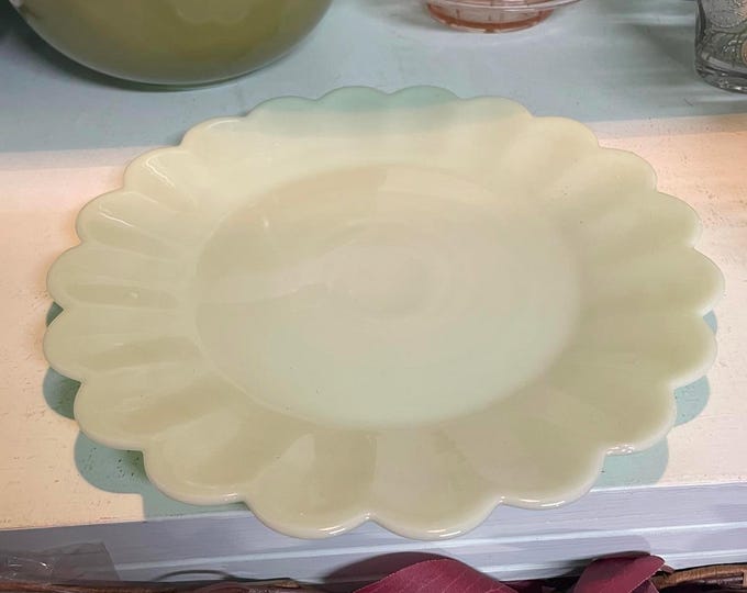 Pioneer Woman Jadeite 10.5" Plate