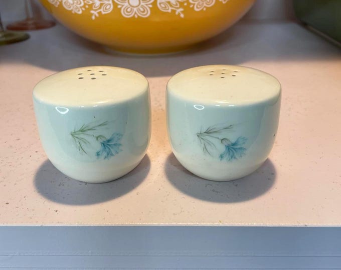 Taylor Smith Taylor Vintage Salt and Pepper Shakers