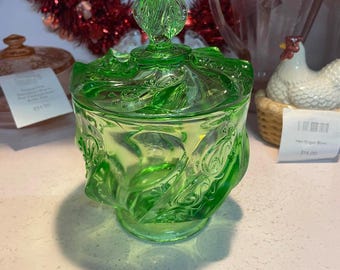 Fenton Vintage Green Paisley Swirl Covered Dish Art Glass Candy Bowl