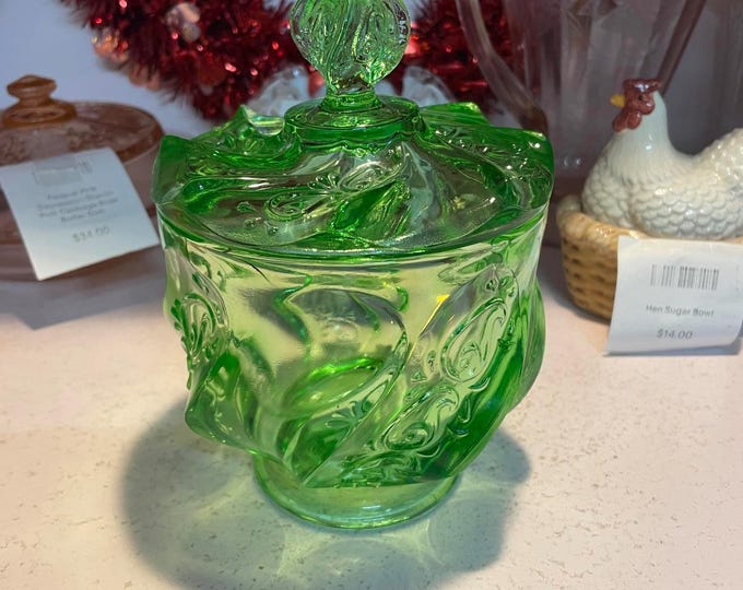 Fenton Vintage Green Paisley Swirl Covered Dish Art Glass Candy Bowl