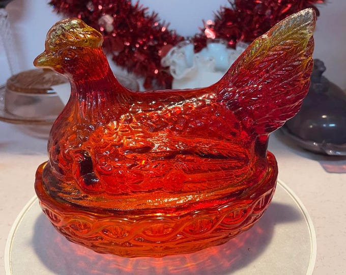 LE Smith Amberina Flame 6” Hen on Nest Vintage Glass with Chicks