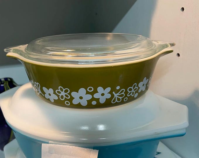 Pyrex Vintage Spring Blossom 1 pint (#471) casserole dish with lid