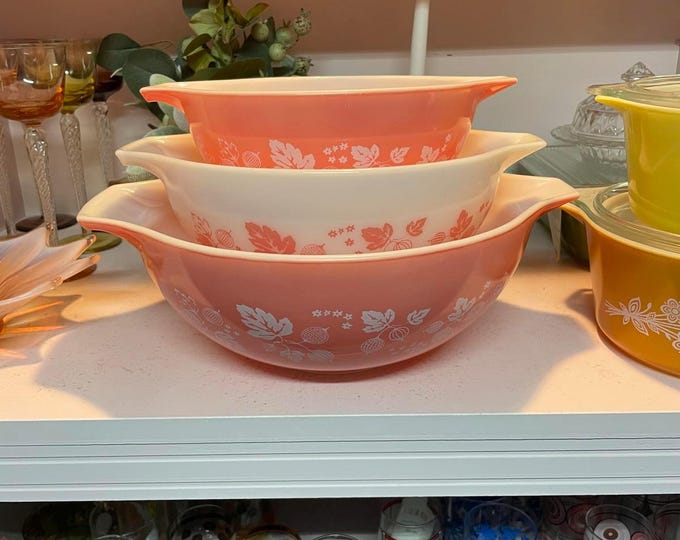 Pyrex Vintage Pink Gooseberry Cinderella Bowls (3-piece)