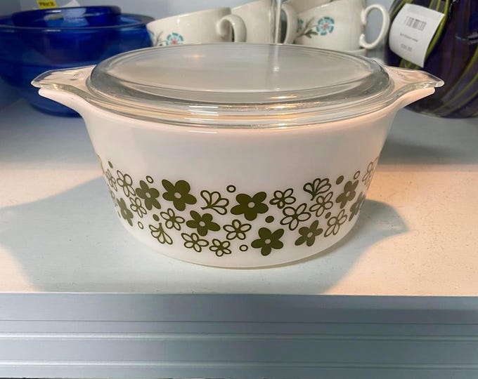 Pyrex Vintage Spring Blossom 1.5 quart (#474) casserole dish with lid