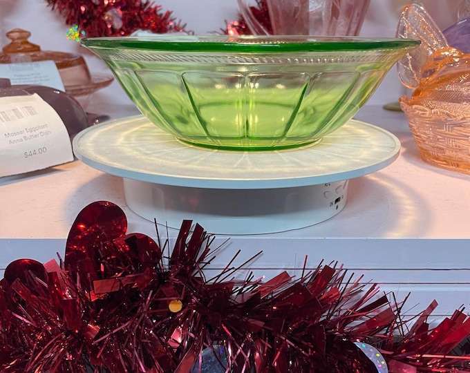 Federal Glass Vintage Green Uranium Glass Bowl Depression Era UV Glow