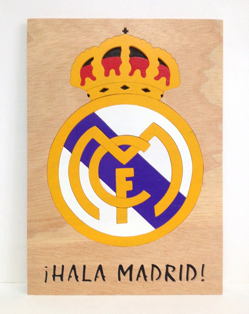 Real Madrid Escudo Cuadro de madera personalizado con nombre | Etsy
