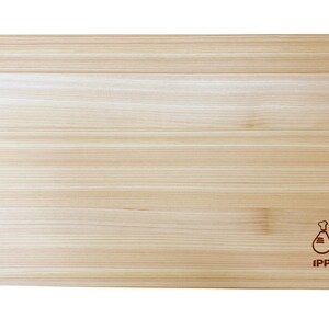 Hinoki Cutting Board, Resistant to Grooves and Stains, Made in Japan image 2