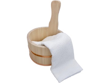 Japanese Hinoki Wood Bath Bucket with Handle