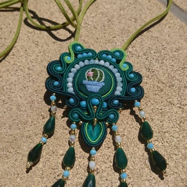 Collar colgante soutache botón hecho a mano cordón ajustable regalo para su niña mujer verde claro