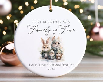 Premier Noël en famille de quatre ornements, Famille de quatre personnes, Ornement pour la famille, Ornement de Noël familial, Ornement de lapin, Personnalisé