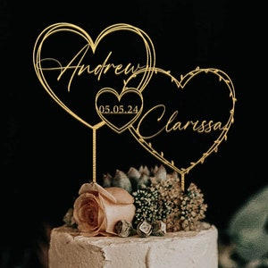 Topper per torta d'oro con cuori per matrimonio, Topper per torta con data, Topper per torta nuziale, Topper per torta con nome e data personalizzati, Topper per torta anniversario