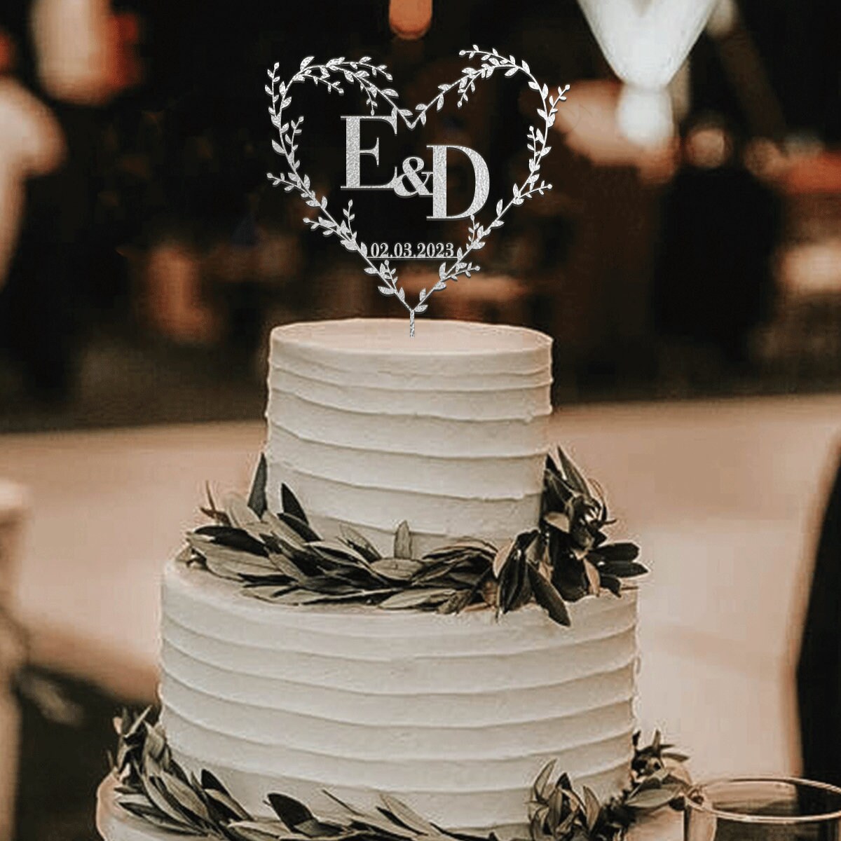Personalisiert Hochzeitstorte Topper – Mit Namen & Datum – Herz & Blätter Design – Acryl & Holz