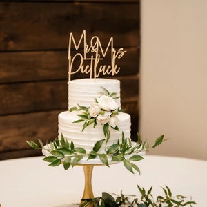 Goldfarbener Tortenaufsatz zur Hochzeit, personalisierter Tortenaufsatz, rustikaler Hochzeitstortenaufsatz, individueller Mr. Mrs-Kuchenaufsatz, Jubiläums-Kuchenaufsatz Bild 4