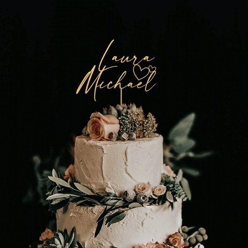 Topper per torta nuziale con nomi personalizzati con cuori, Topper per torta con nomi personalizzati cuore dorato, Topper per torta personalizzato per matrimonio immagine 6