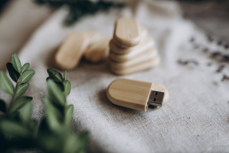 Wood USB 3.0 engraved usb stick Wooden Wedding USB 3.0 image 3