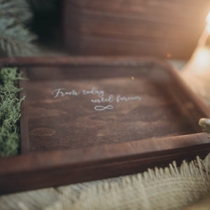 caja de madera con tapa transparente para fotos y usb 3.0 regalo de bodas imagen 4