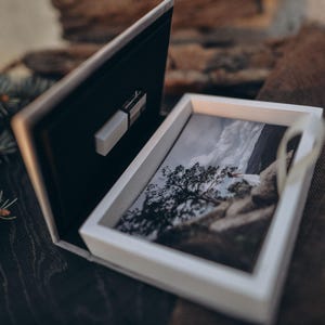 Fluwelen fotobox 13x18 | 5x7 met usb-stick | Fotobox op maat voor bruiloft | met logo of tekst