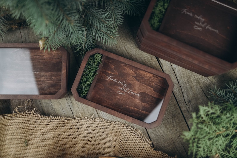 caja de madera con tapa transparente para fotos y usb 3.0 regalo de bodas imagen 1