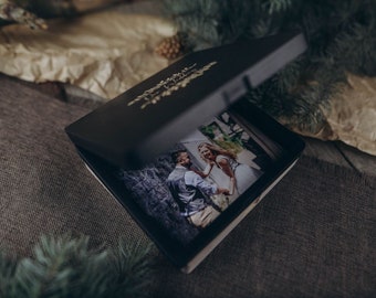 Fotobox aus Holz für 5 x 7 Fotos und USB 3.0, Hochzeitsfotobox mit personalisierten Abzügen für 13 x 18 cm.