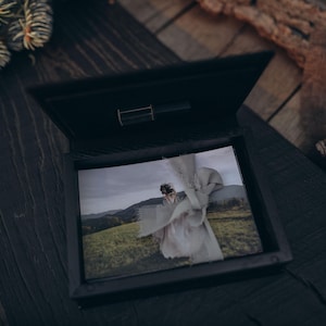 Caja de fotos de terciopelo 15x21 | 6x8 con memoria USB | Caja de fotos de boda de tamaño personalizado | personalizado con logotipo o textos