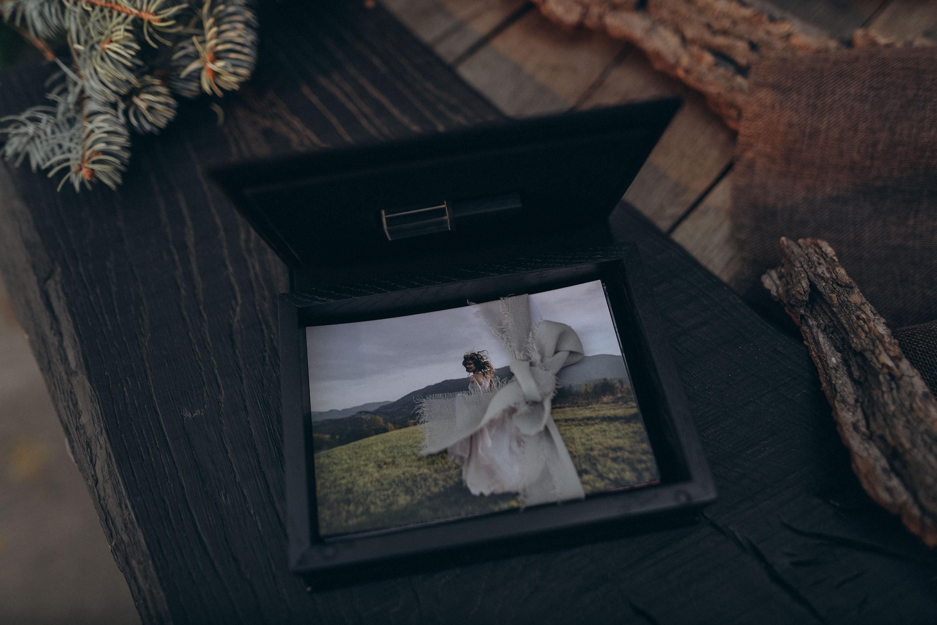 Velvet Photo Box 15x21 | 6x8 with usb stick | Custom size wedding photo box | custom with logo or texts