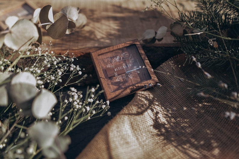 personalized wedding usb box with a transparent lid wooden usb 3.0 with wooden box image 3