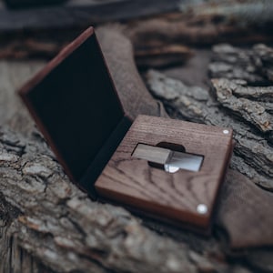 USB-Speicherbox aus Velours und Holz, Erinnerungsbox, USB 3.0 Hochzeitsgeschenk