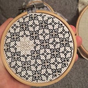 Metallic Star modern geometric blackwork pattern - instant download pdf - cross stitch - beginners embroidery - gift