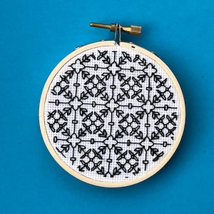 Uniform planting - modern geometric blackwork pattern - instant download pdf - cross stitch - beginners embroidery - gift
