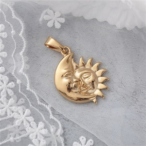 5pcs 18K Gold Plated Stainless Steel Moon and Sun pendant Charm Pendant, Steel Moon and Sun Pendant without Chain