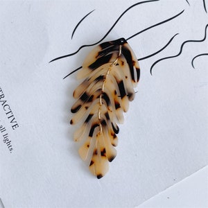 4Pcs Leaf Charm Pendant, Tortoise Leaf Acetate Celluloid Charms, Acrylic Leaf Pendant Charms, Plastic Leaf Charms DIY Jewelry Making