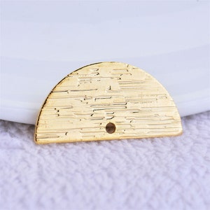 20pcs Real Gold Plated Half Circle Hammered Pendant,Geometric Brass Pendant Charms for Earring Necklace Jewelry Making Wholesale