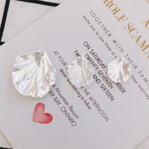 100Pcs Acrylic Petal Pendant Charm,Faux Shell Petal Pendant Charm Earring Jewelry Finding Wholesale