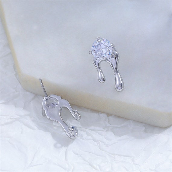 グランドセール 漫画 4pcs Zirconia Cubic Stud, Dripping Crystal Zircon Clear アクセサリー