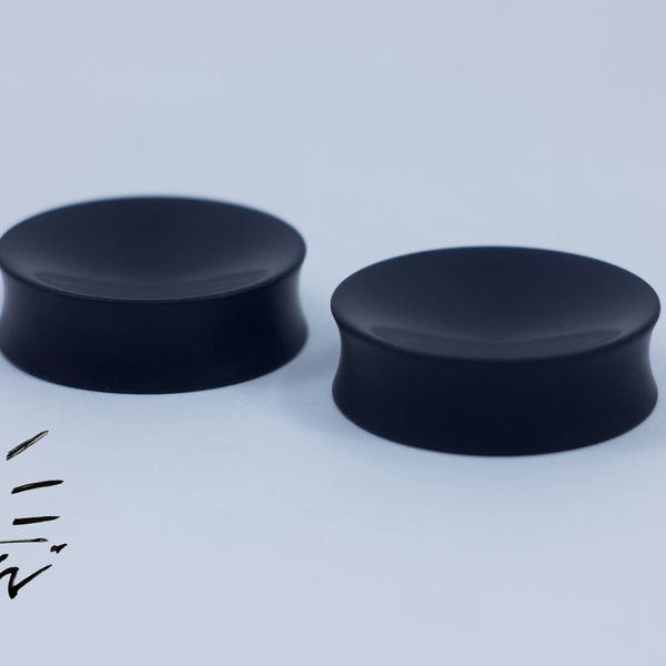 Black concave ear plugs from ebonite, vegan plugs, concave ear gauges, black ear gauges, gauges black 14mm to 50mm  30mm 25mm 26mm 18mm 32mm