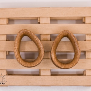 Sapele Teardrop Ear Tunnels: Organic Wood Gauges