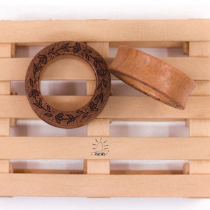 Sapele Wood Ear Tunnels: Lightweight Organic Gauges