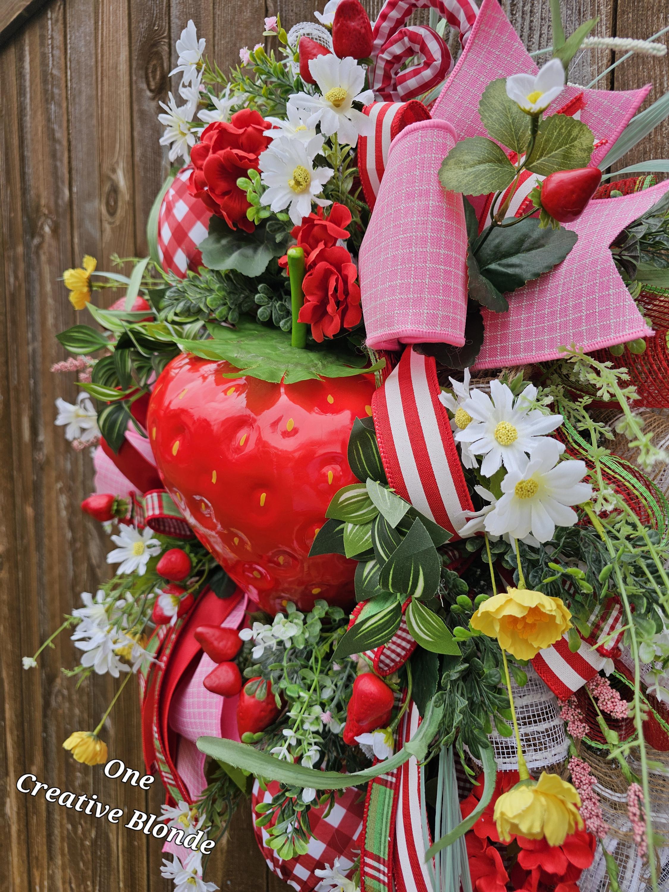 Strawberry Summer Wreath: Jumbo Plastic Strawberry, Floral Decor - Etsy