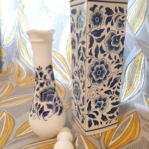 Avon, Vintage Avon, 1972 Bottle, Patchwork foaming Oil,