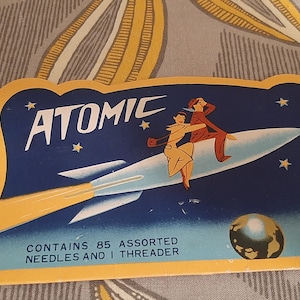 Vintage Atomic Rocket Ship Needle Book Golden Eye Needles 