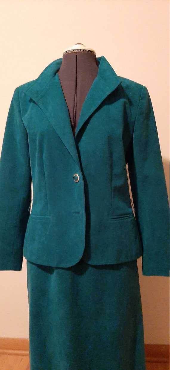 Green Ultra Suede Suit, 1980s Suede Suit - image 2