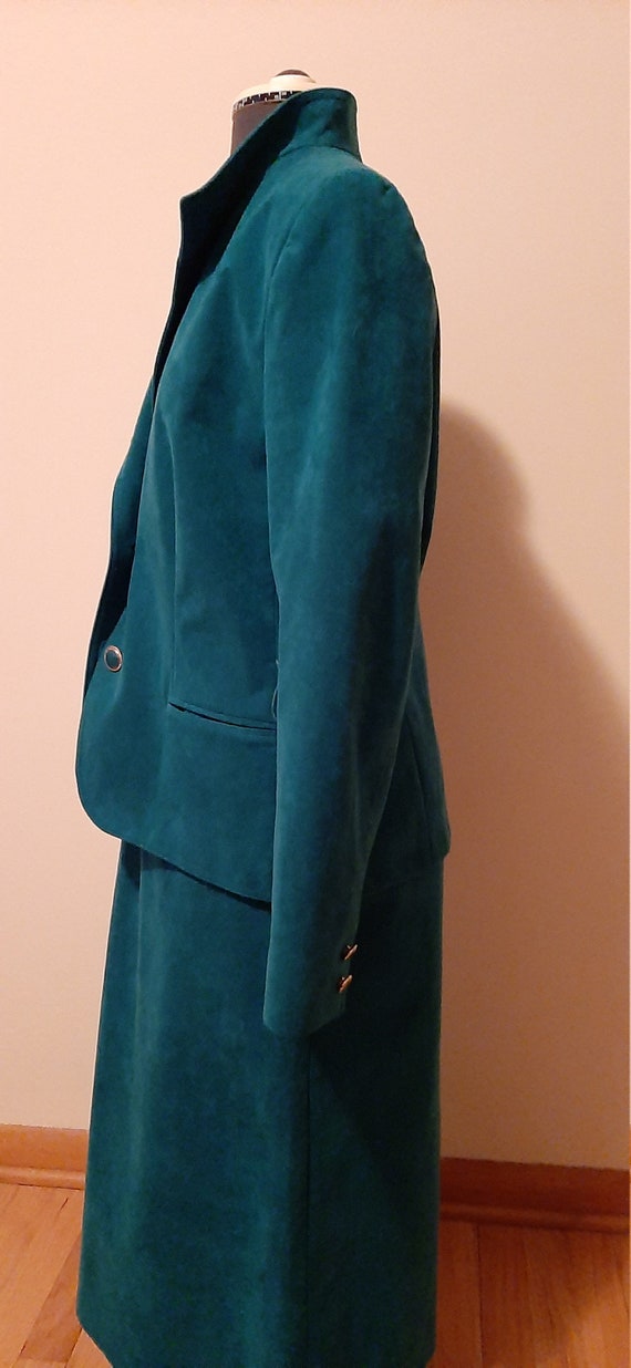 Green Ultra Suede Suit, 1980s Suede Suit - image 4