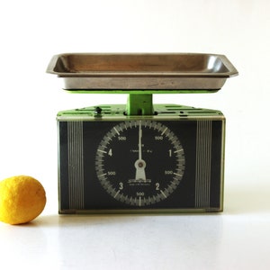 Vintage STUBE Green & Black Scale-Working Scale 5 kg-Vintage Metal Kitchen Scale-Fully Functional Scale-Kitchen Decor-Made in Germany-1970s